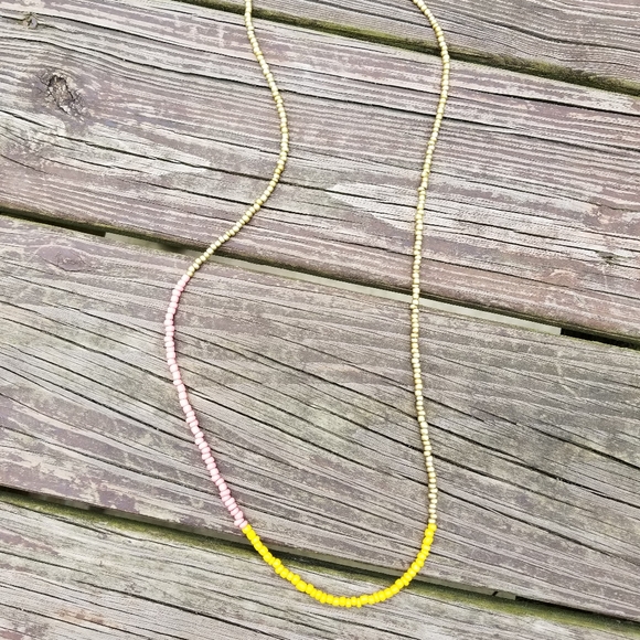 Handmade beaded necklace - Picture 2 of 2